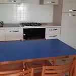 Riviera מלון דירות 3*