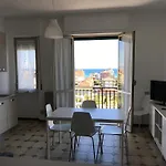 Riviera מלון דירות פייטרה ליגורה