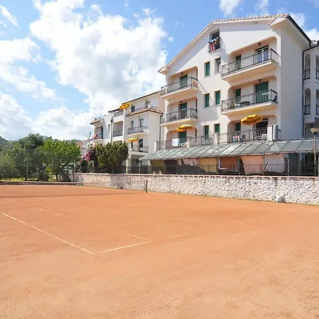Riviera 3*