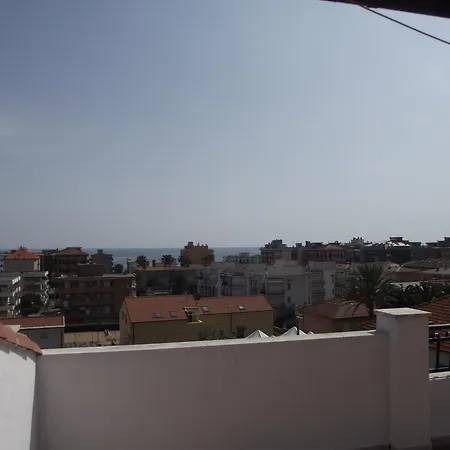 Riviera Apartments 3* Pietra Ligure