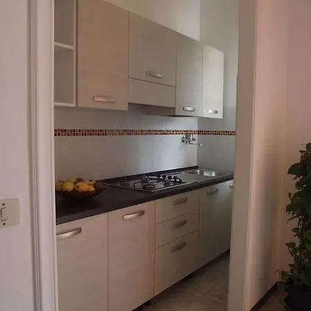 Riviera Apartments Aparthotel 3*