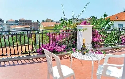 Riviera 3*